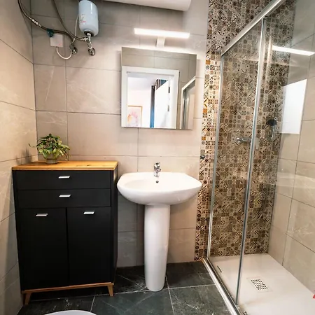 Апартаменты A Stylish Duplex Guests *