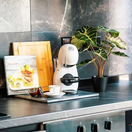 A Stylish Duplex Guests Апартаменты *