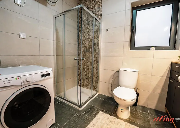 A Stylish Duplex Guests * Pieta