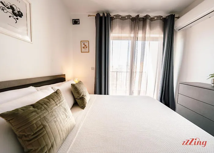 A Stylish Duplex Guests Apartamento Pietà